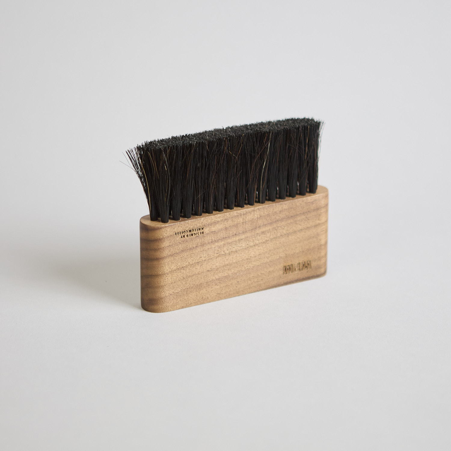 Schwarze WPM Bench cleaning brush mit Holz