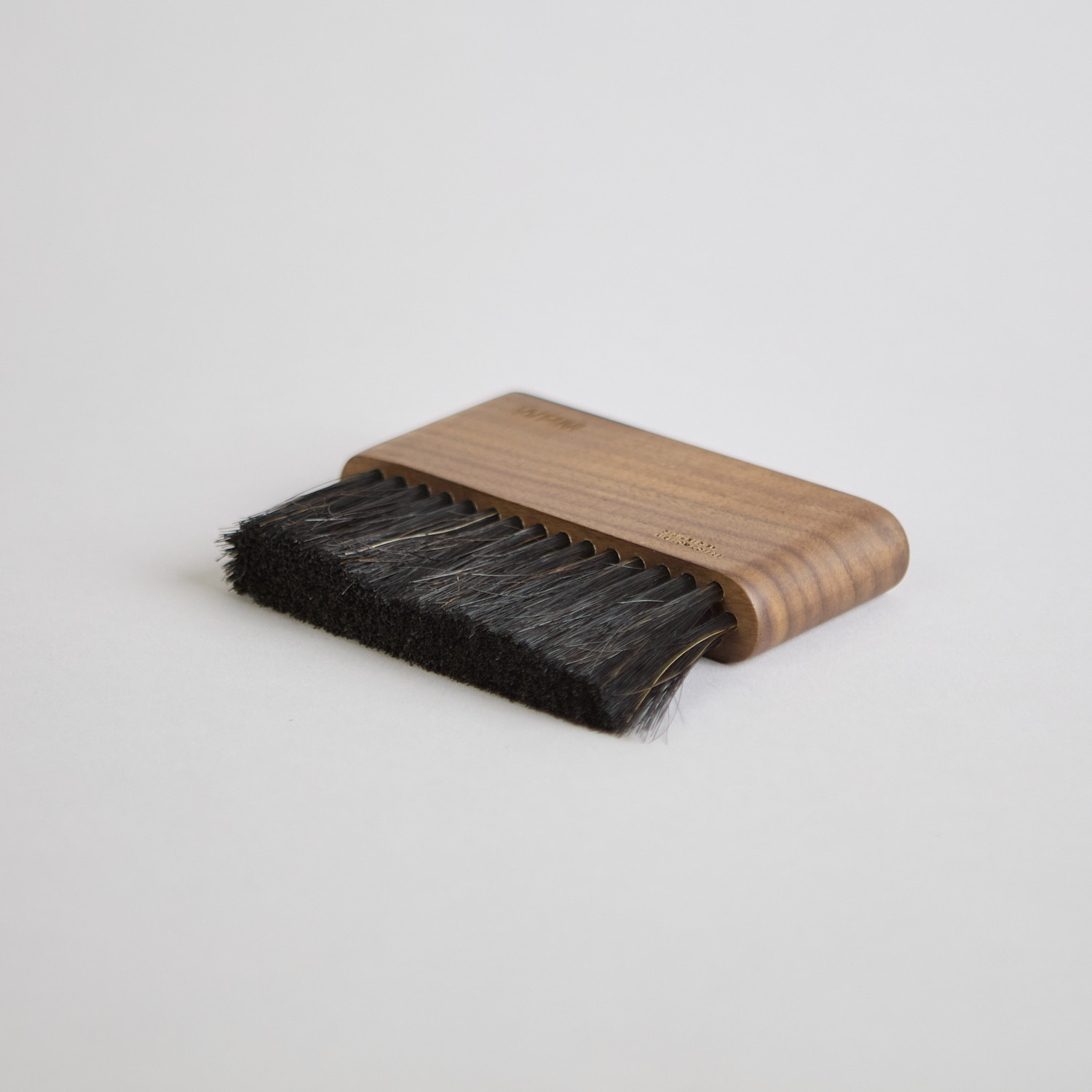 Schwarze WPM Bench cleaning brush mit Holz