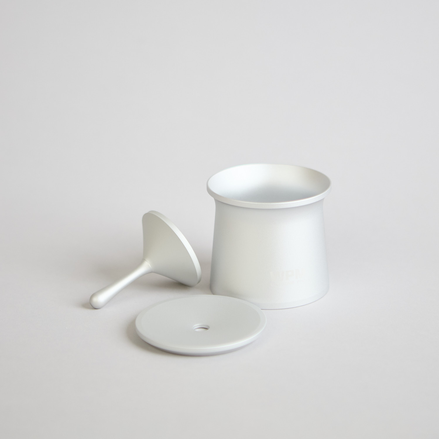 Silberner dosing cup von WPM