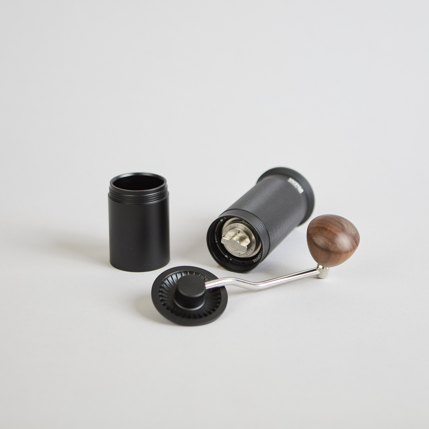 Schwarze manuelle Kaffee Handmuehle von WPM