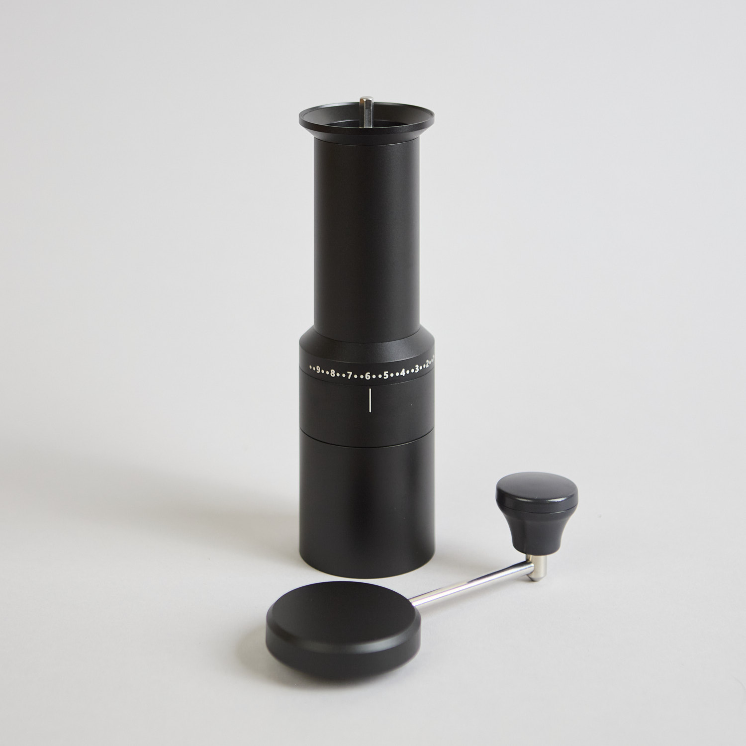 Schwarze manuelle Kaffee Handmuehle von WPM