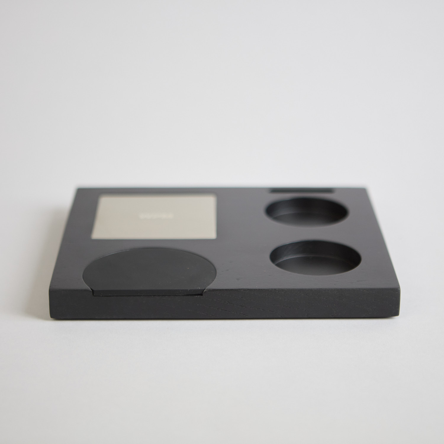 Schwarze WPM Tamping Station