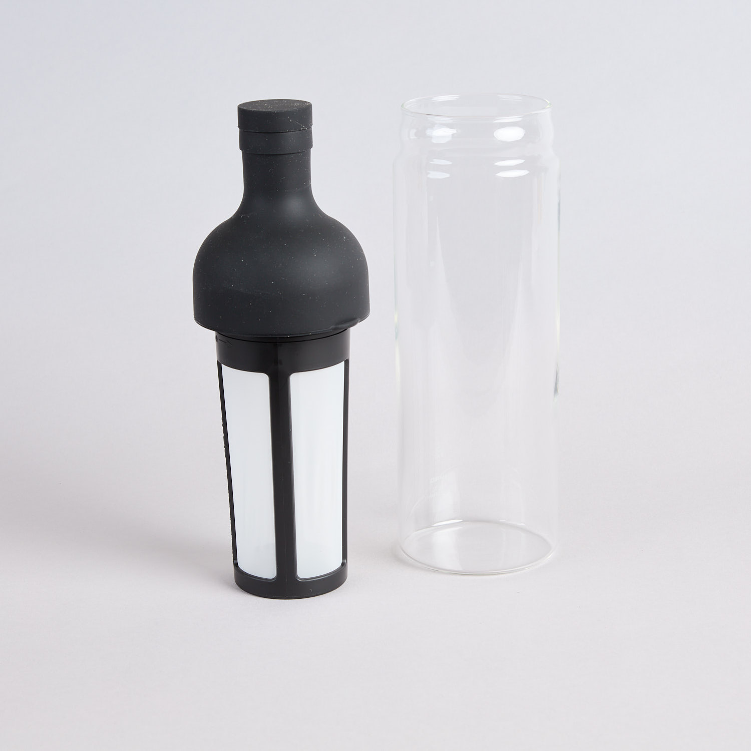 Hario Flasche fuer iced coffee in schwarz