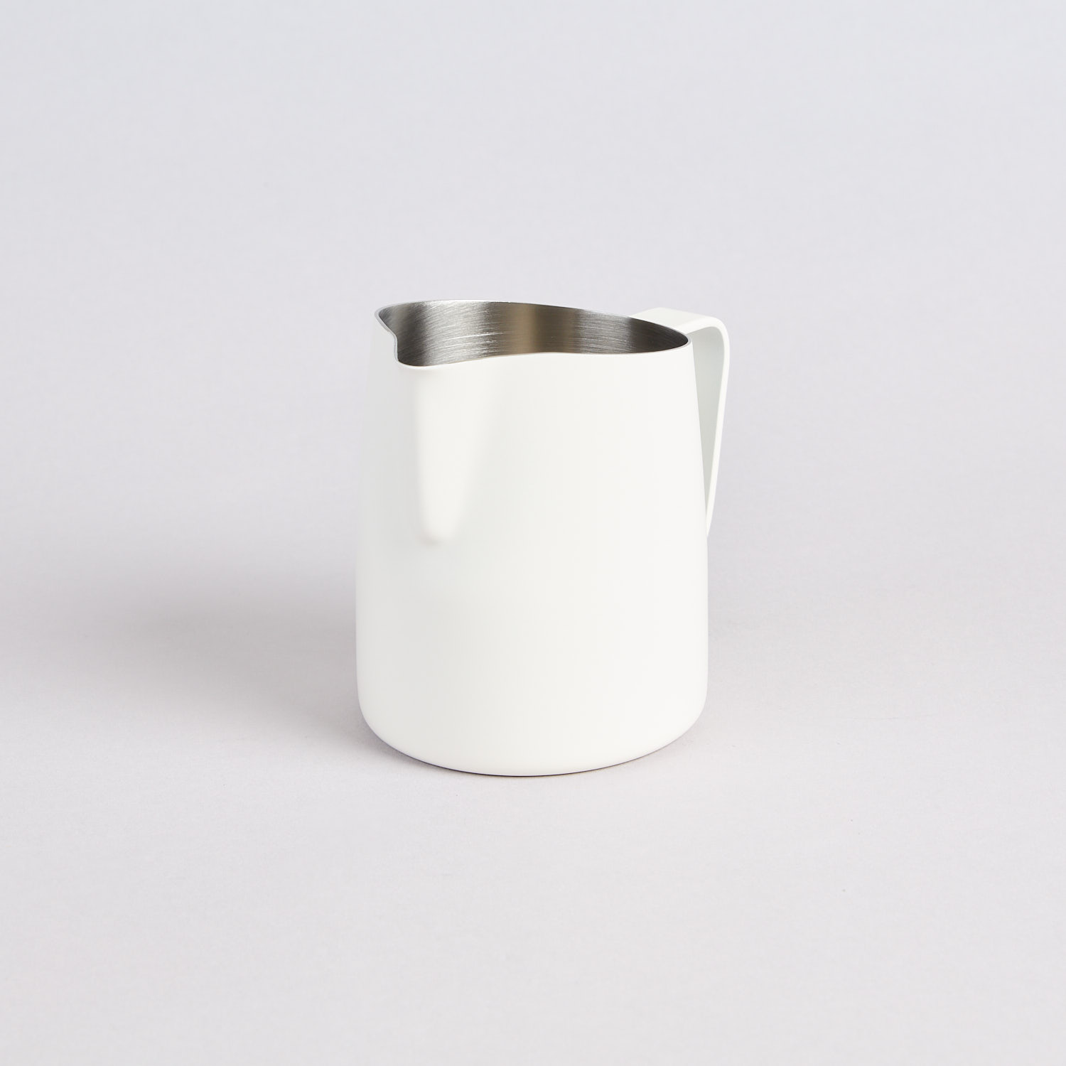 Matt weisses Milchkaennchen von WPM 300ml Round Spout