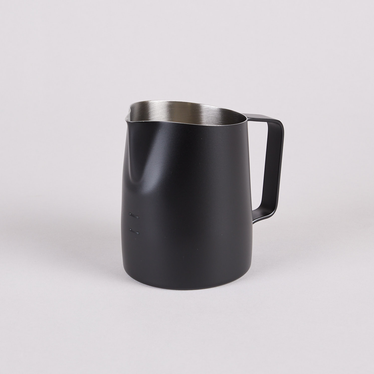 Schwarzes WPM Milchkaennchen 500ml Round Spout