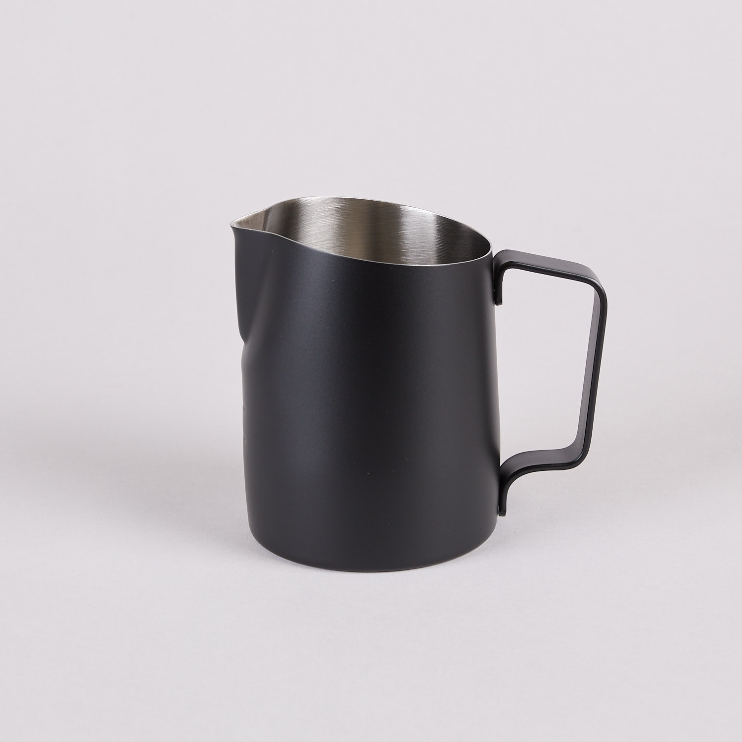 Schwarzes WPM Milchkaennchen 500ml Round Spout