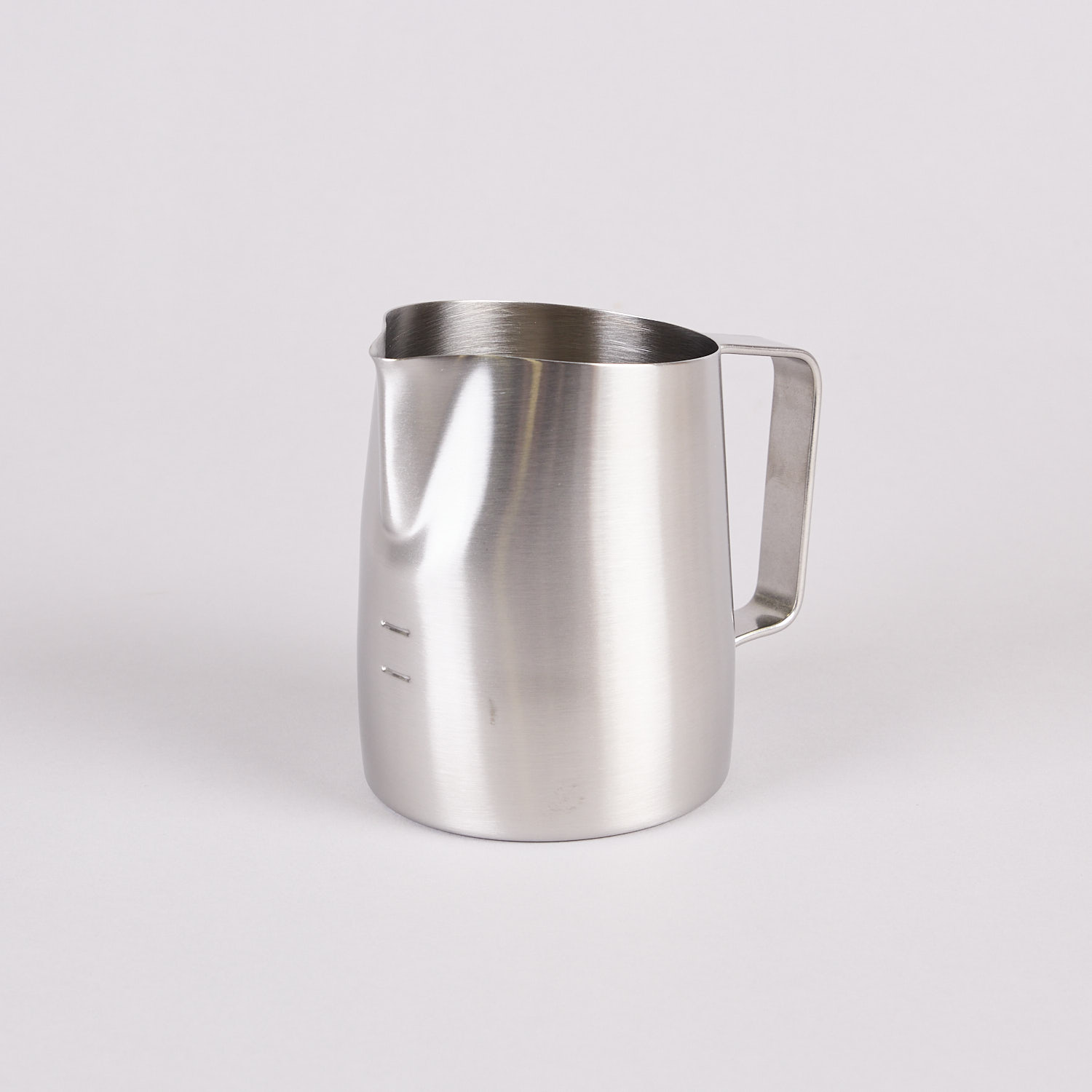 Silbernes WPM Milchkaennchen 500ml Round Spout