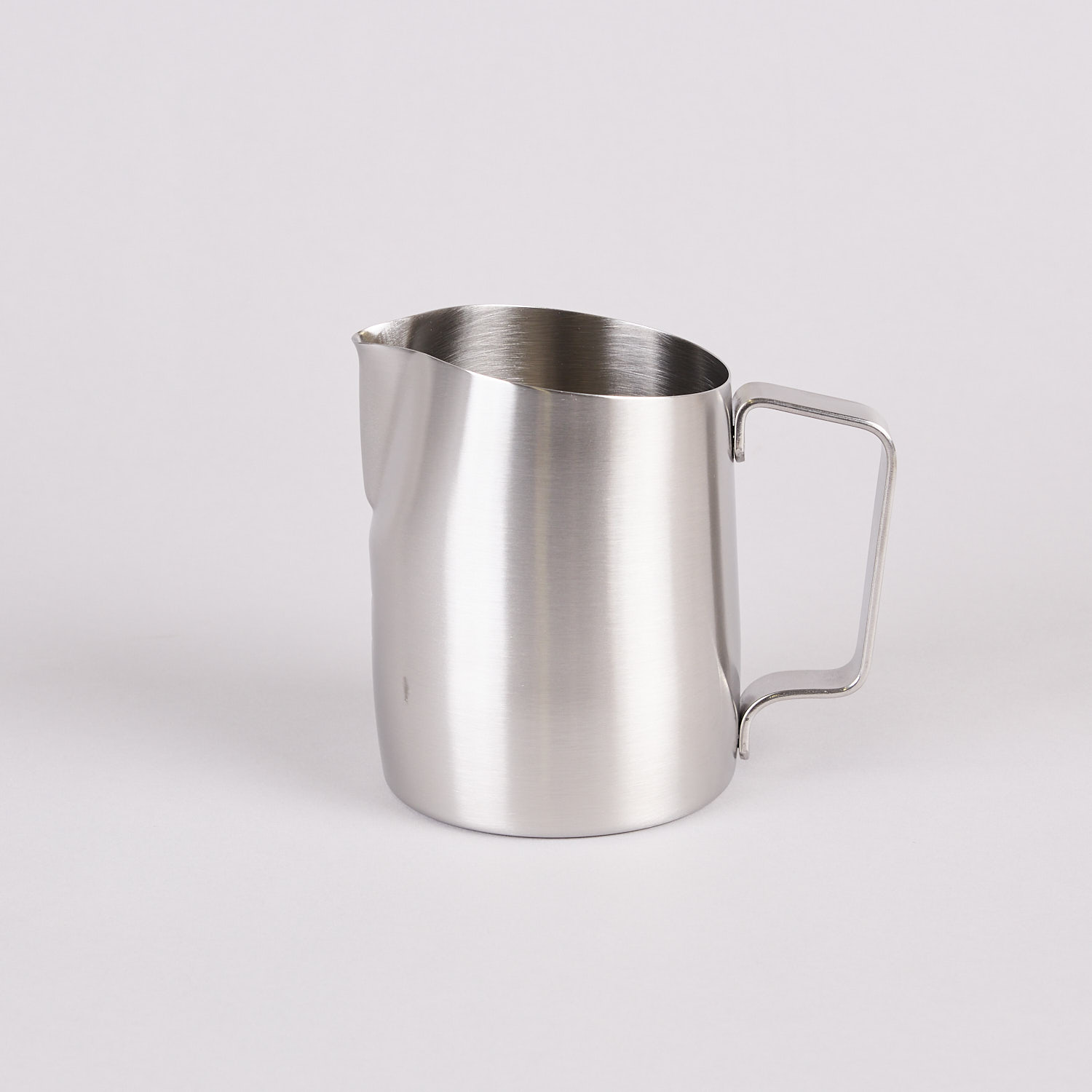 Silbernes WPM Milchkaennchen 500ml Round Spout